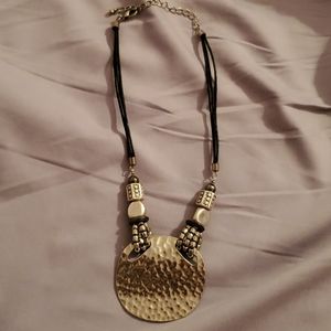 Women's necklace